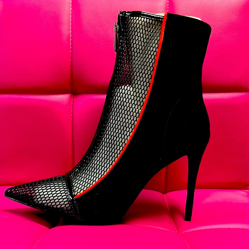 HOT STUFF Bootie